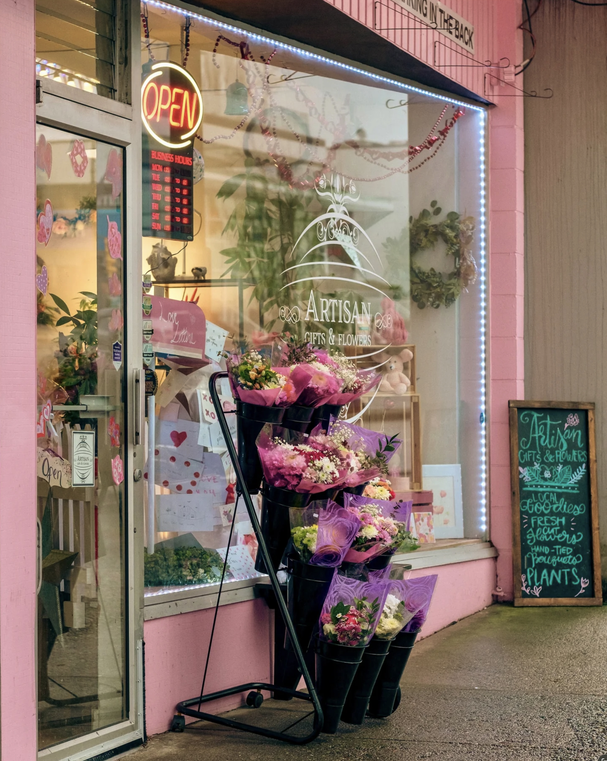 Artisan Gifts and Flowers