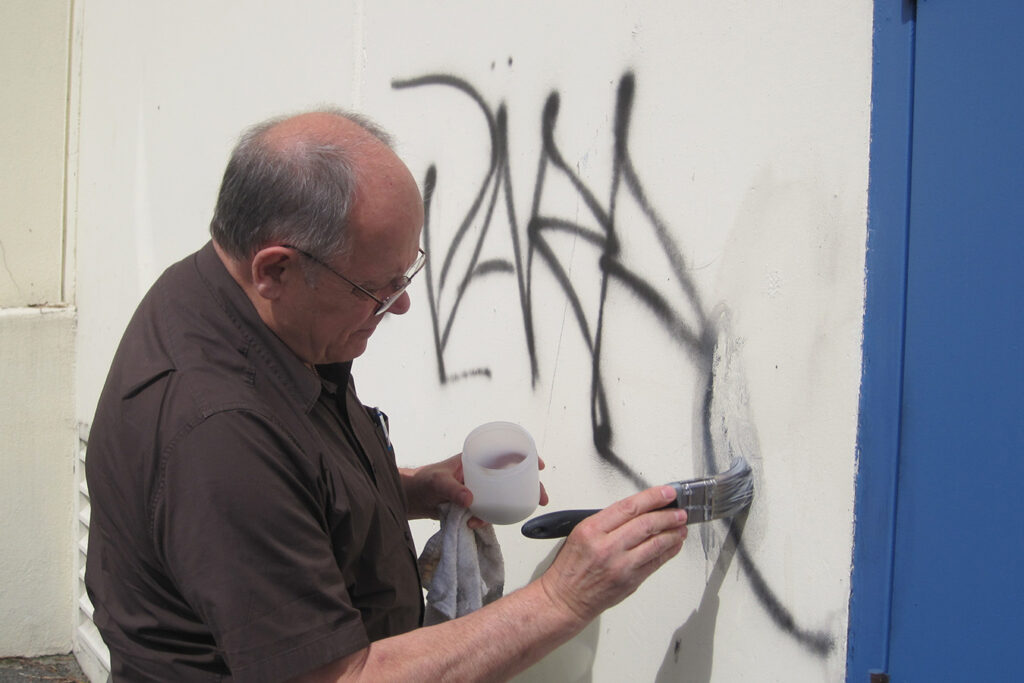 Graffiti Removal Program / Refresh the Heights